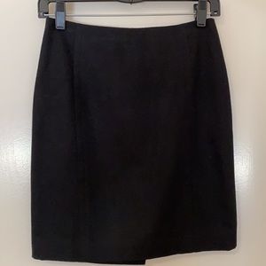 LOFT Black Lined Wool Blend Pencil Skirt size 0. 80% Virgin Wool